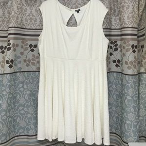 Torrid Size 4 skater dress;ivory color